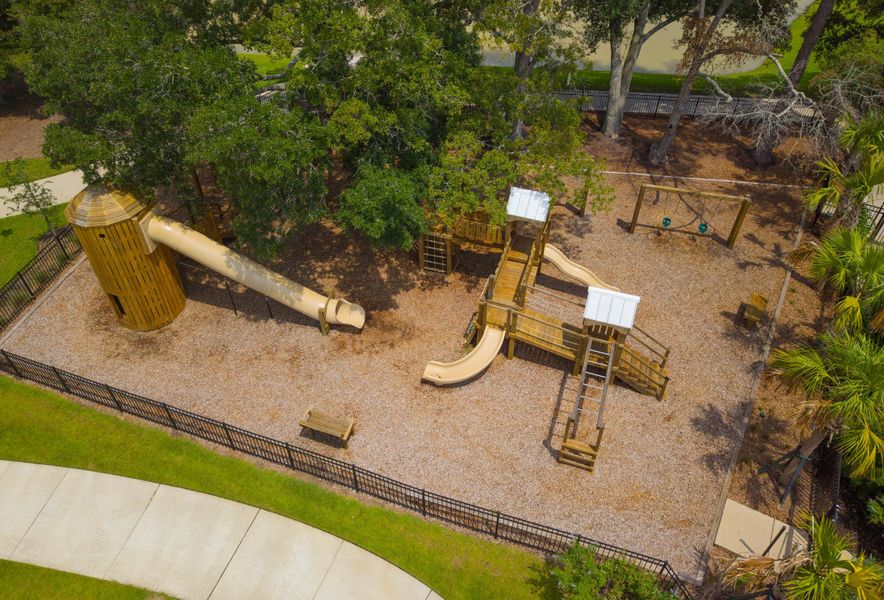 Community amenities in , Summerville (Image 33).