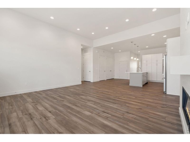 Spacious, unfurnished interior of a new home in , Fort Collins (Image 14).