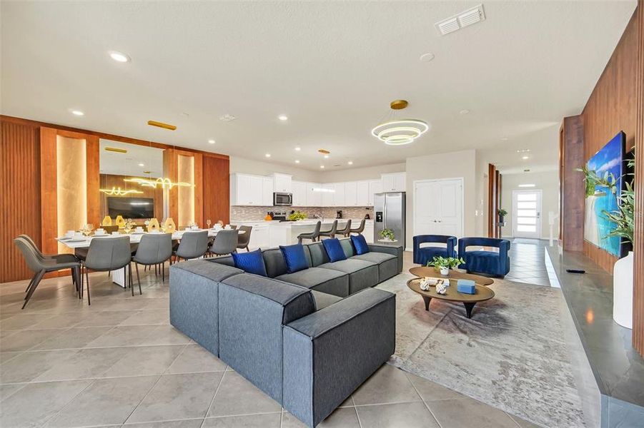 Image 47 of a home in .