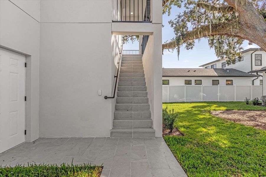 Exterior details and patio area of a home in , Orlando (Image 30).