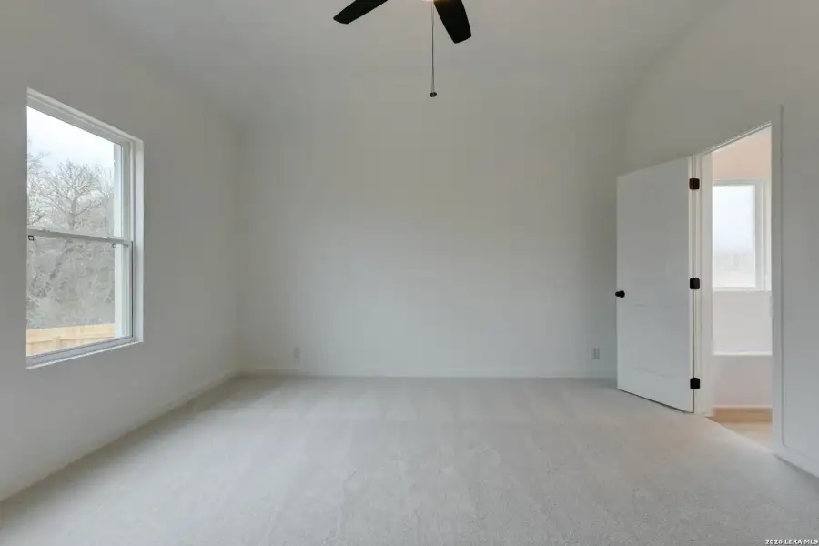Spacious, unfurnished interior of a new home in , San Antonio (Image 11).