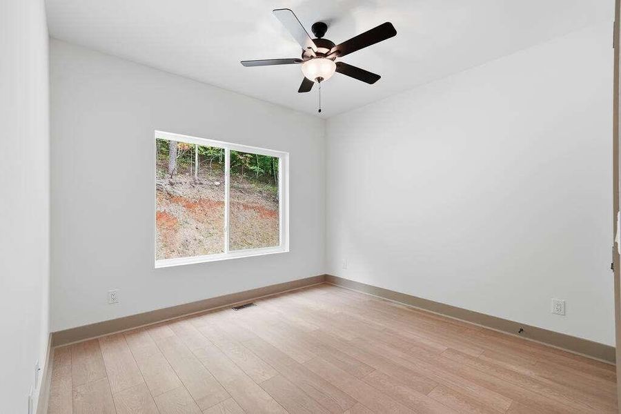 Spacious, unfurnished interior of a new home in , Ellijay (Image 49).