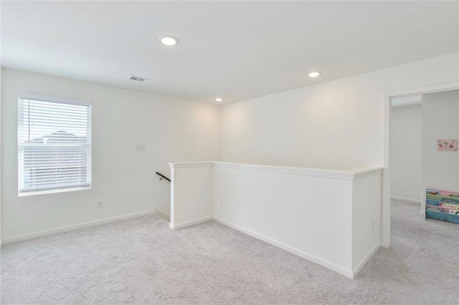 Spacious, unfurnished interior of a new home in Willow Springs, Fort Worth (Image 19). Spacious, unfurnished interior of a new home in Willow Springs, Fort Worth (Image 19).