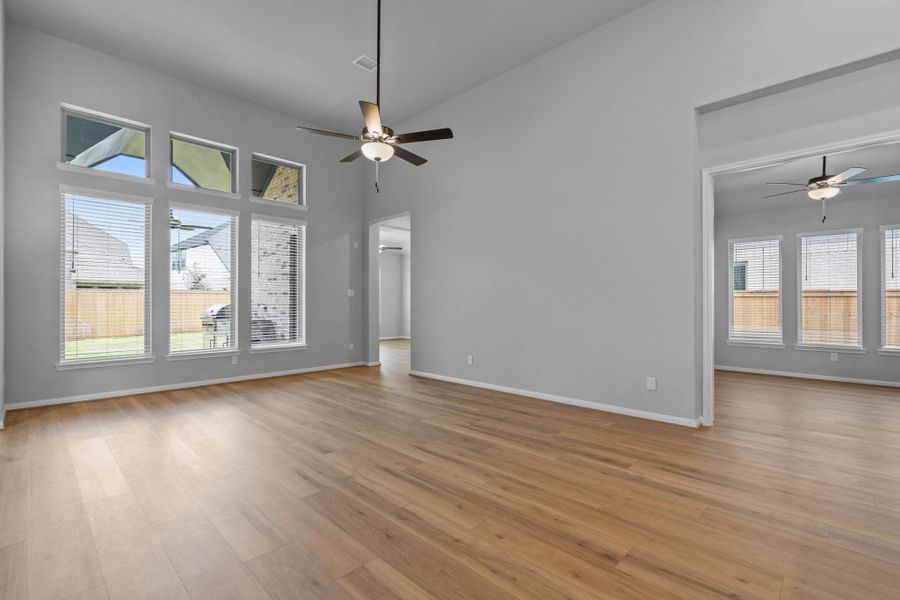 Spacious, unfurnished interior of a new home in Bridgeland 55', Cypress (Image 22).