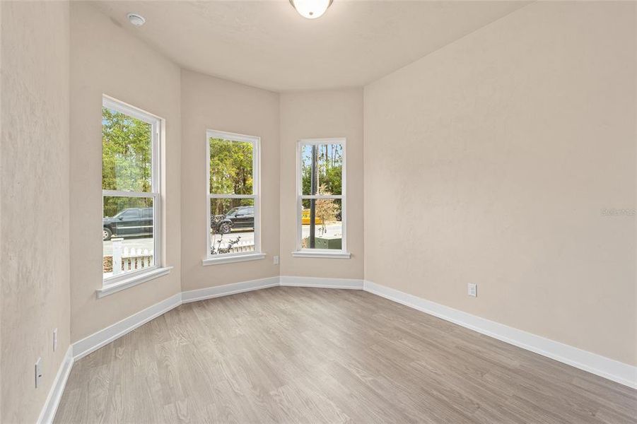 Spacious, unfurnished interior of a new home in Fairway Pointe at West End, Newberry (Image 37).