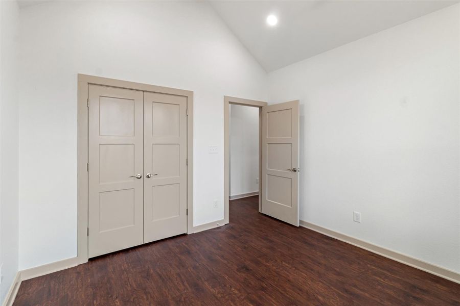 Spacious, unfurnished interior of a new home in , Bryan (Image 9).