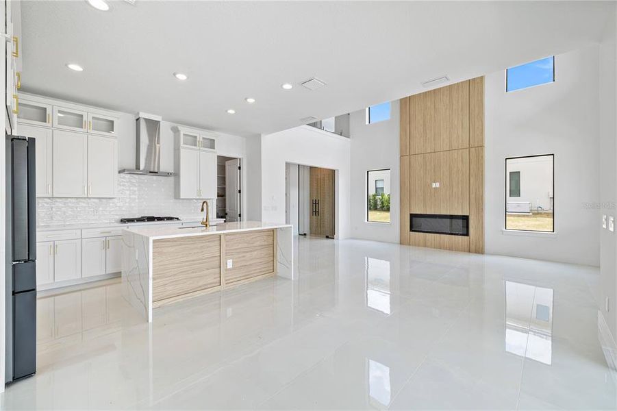 Furnished interior view inside a new home in , Montverde (Image 50).