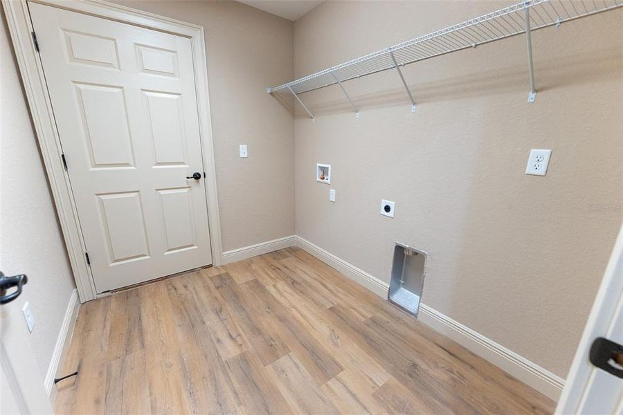 Spacious, unfurnished interior of a new home in , Ocala (Image 49).