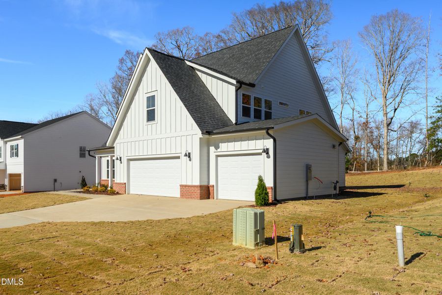 2 -140 w fountainhead lane, exterior 2 -140 w fountainhead lane, exterior