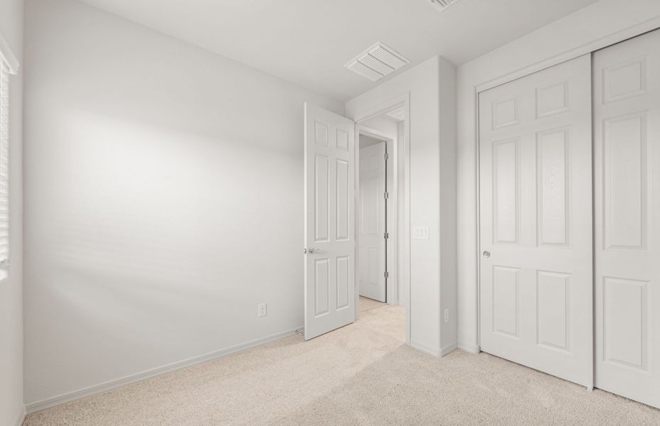 Spacious, unfurnished interior of a new home in Hayden Estates, Buckeye (Image 16). Spacious, unfurnished interior of a new home in Hayden Estates, Buckeye (Image 16).