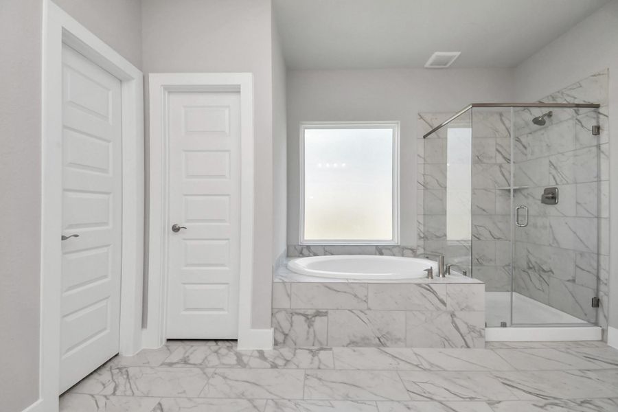 Sample photo of completed home with similar floor plan. Actual colors and selections may vary. Sample photo of completed home with similar floor plan. Actual colors and selections may vary.