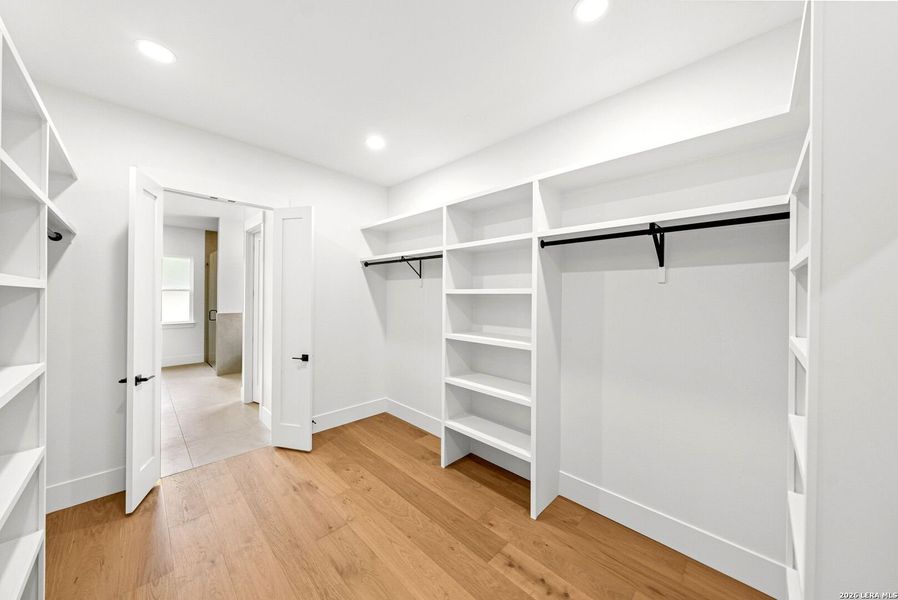 Image 47 of a home in .