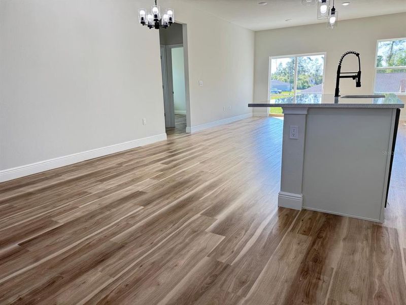 Spacious, unfurnished interior of a new home in , Ocala (Image 21).