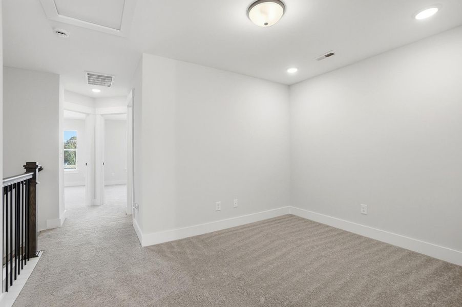 Spacious, unfurnished interior of a new home in Blythe Mill Townhomes, Waxhaw (Image 27). Spacious, unfurnished interior of a new home in Blythe Mill Townhomes, Waxhaw (Image 27).