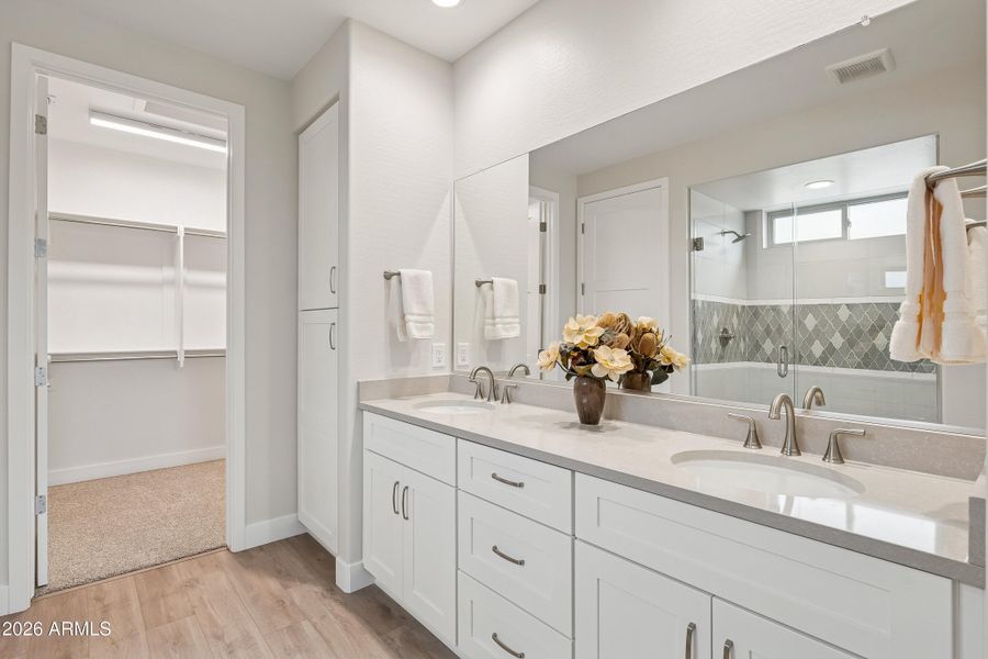 U47B.L29 Primary Bath Vanity U47B.L29 Primary Bath Vanity