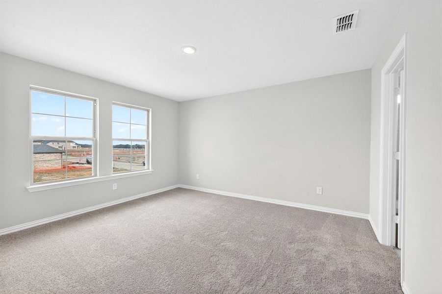 Spacious, unfurnished interior of a new home in Lily Creek at Sutton Fields, Aubrey (Image 30). Spacious, unfurnished interior of a new home in Lily Creek at Sutton Fields, Aubrey (Image 30).