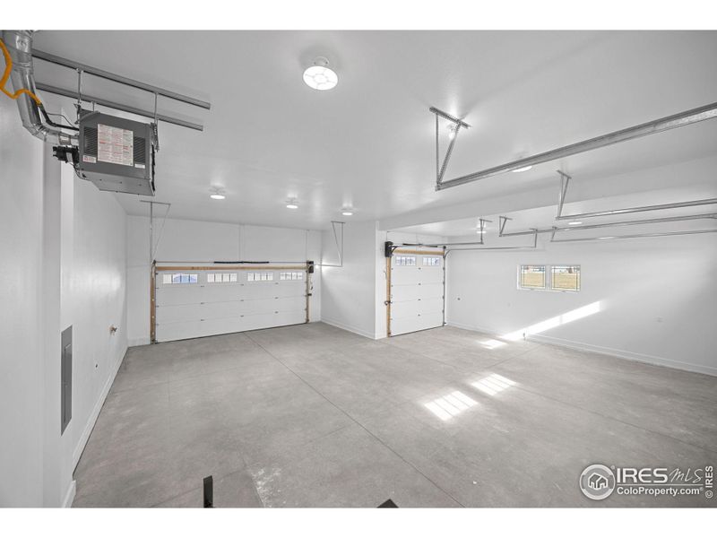 Spacious, unfurnished interior of a new home in , Milliken (Image 38).