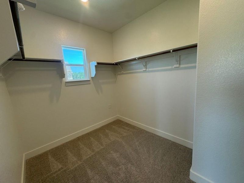 Spacious, unfurnished interior of a new home in Creekview Addition, Van Alstyne (Image 12).