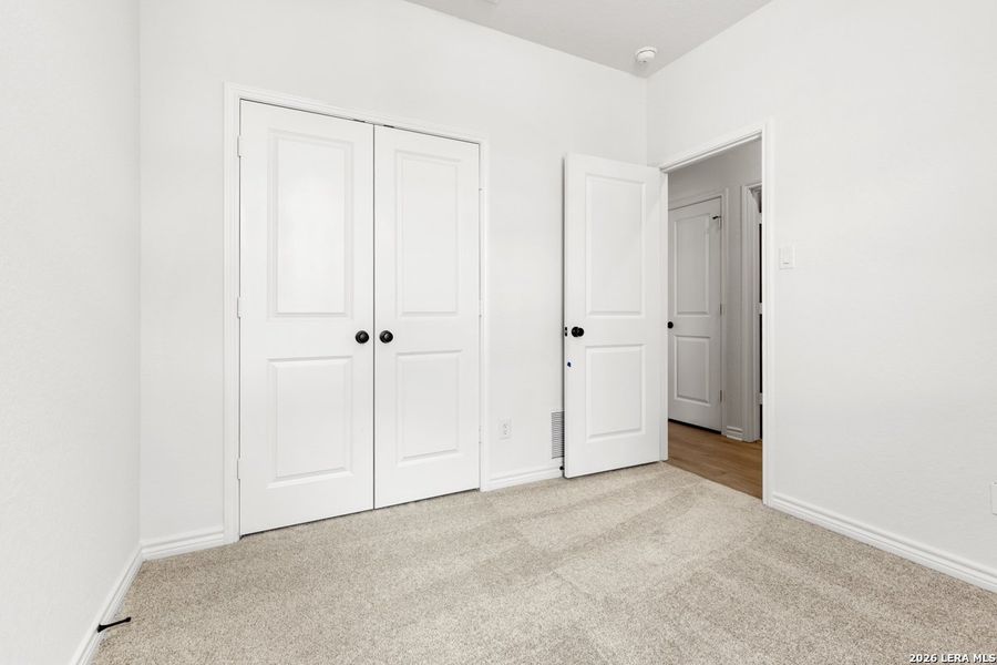 Spacious, unfurnished interior of a new home in Knox Ridge, Converse (Image 16).