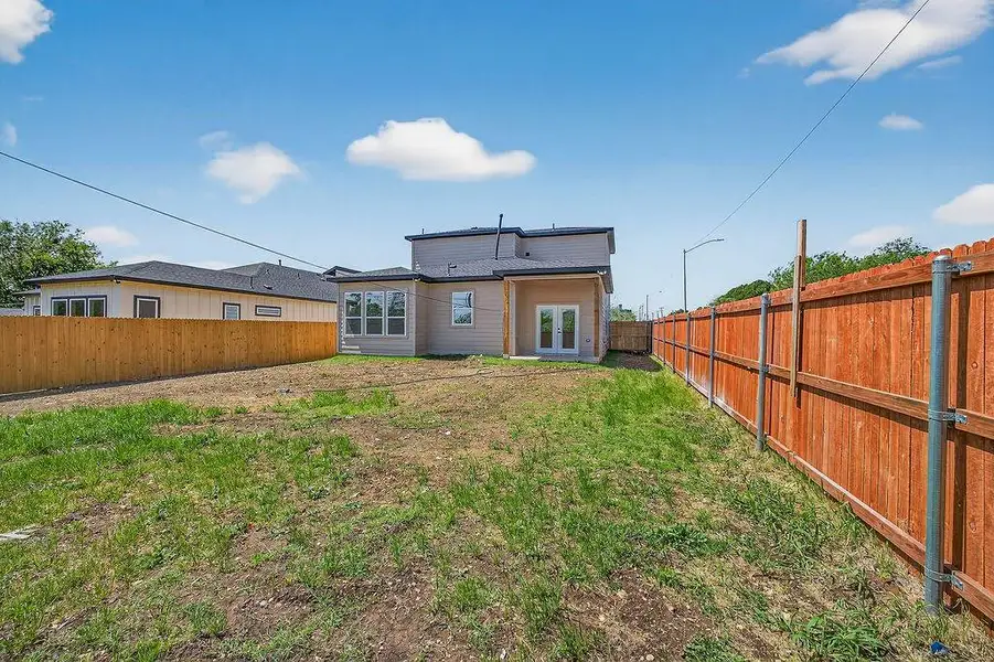 Exterior details and patio area of a home in , Fort Worth (Image 4).