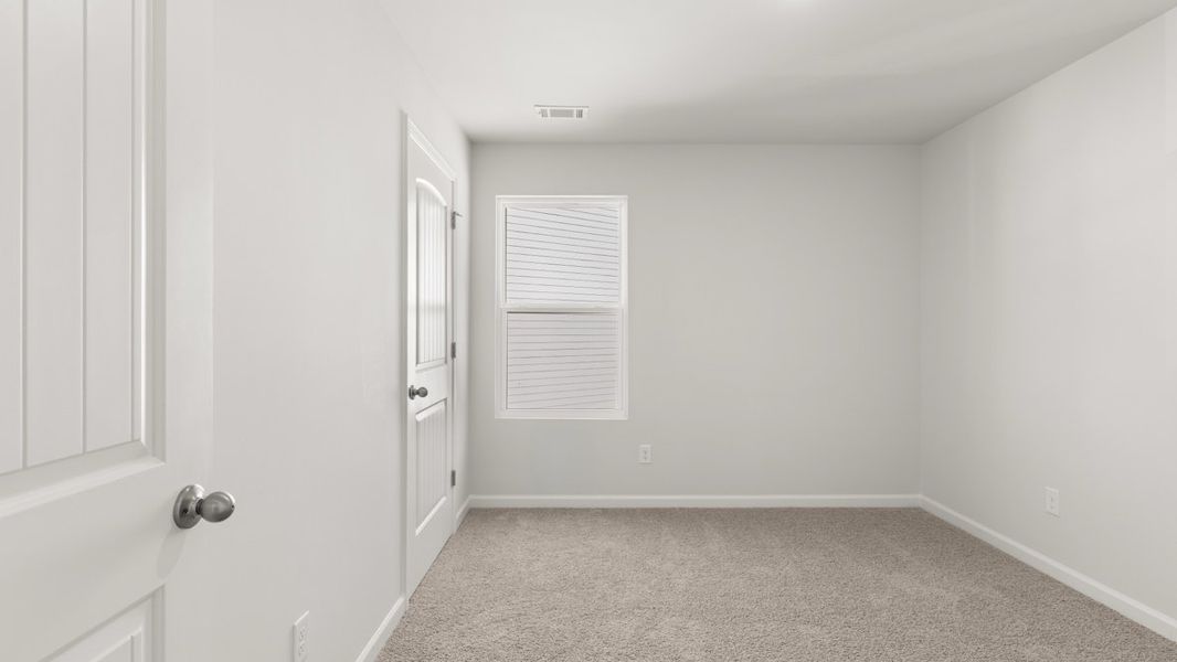 Representative unfurnished interior of a home built from the Belhaven by D.R. Horton in Braselton Village, Braselton (Image 28).