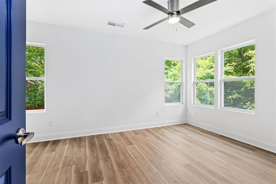 Spacious, unfurnished interior of a new home in , Atlanta (Image 21).