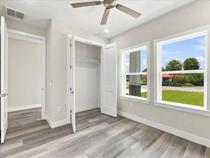 Spacious, unfurnished interior of a new home in , Winter Haven (Image 46).