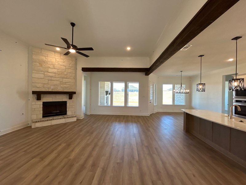 Spacious, unfurnished interior of a new home in Creekview Addition, Van Alstyne (Image 8).
