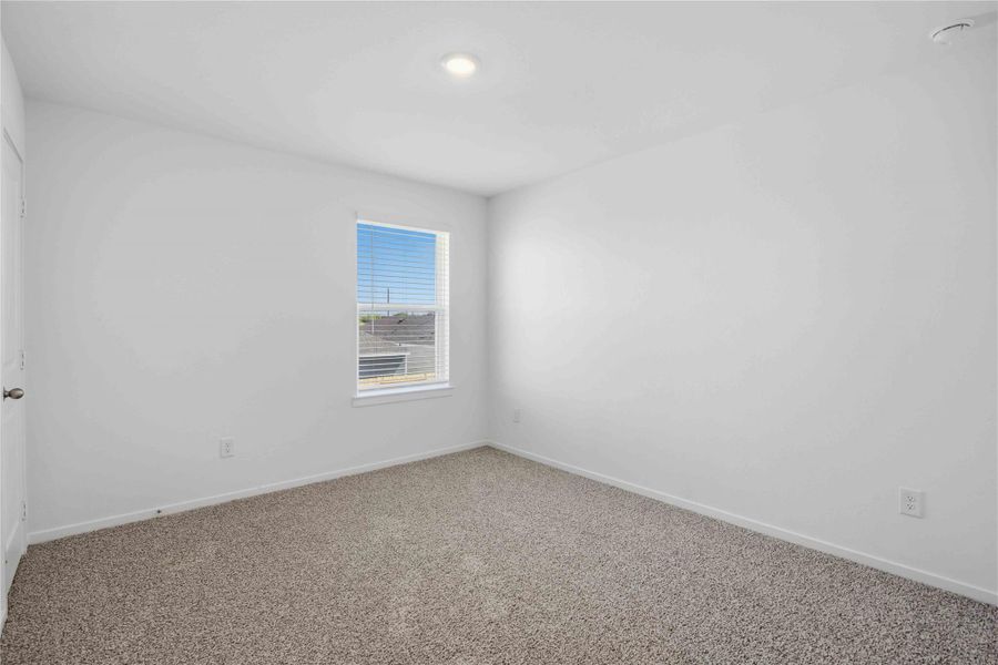 Spacious, unfurnished interior of a new home in Allison Park, Houston (Image 20).