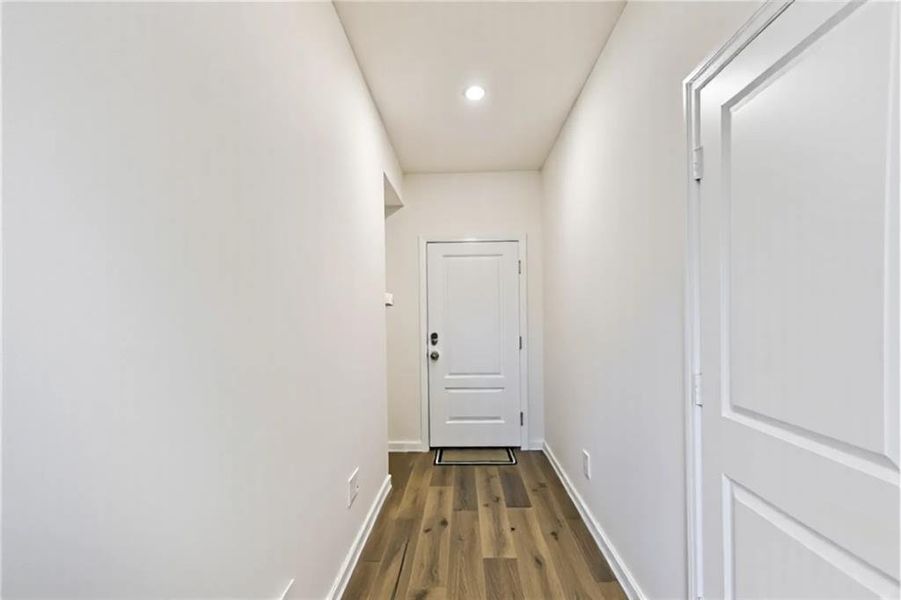 Spacious, unfurnished interior of a new home in , Princeton (Image 10).