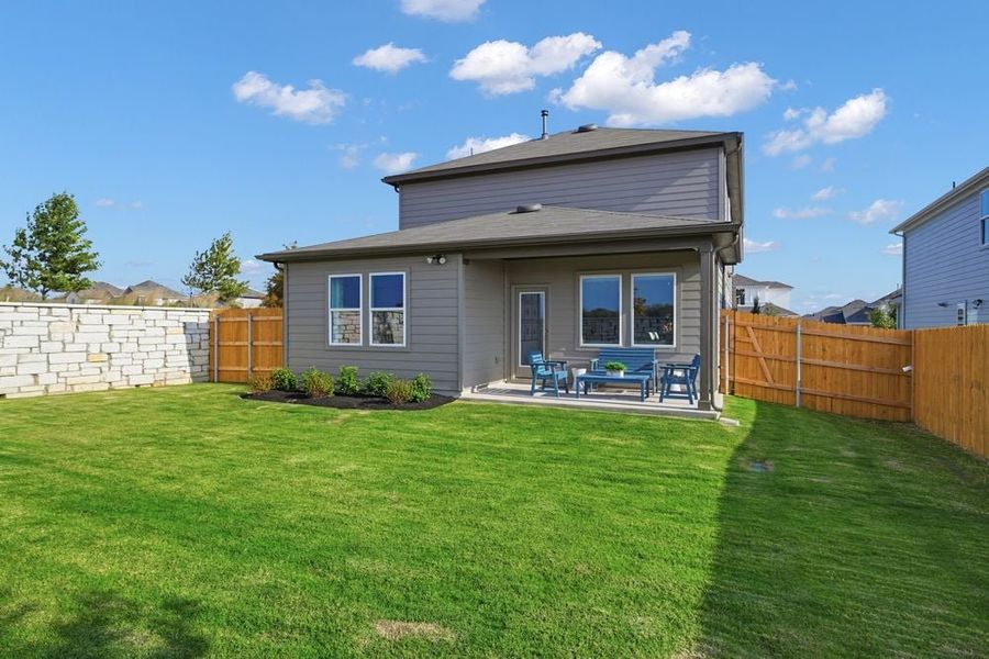 Representative exterior details of a home built from the Hawk by Taylor Morrison in Longview 40s, Del Valle (Image 4).