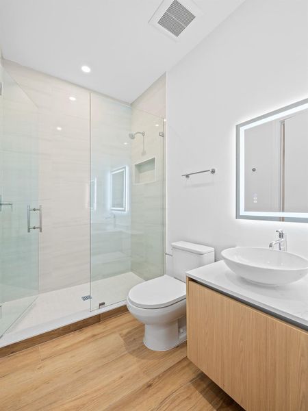 DISCLAIMER: All renderings, site plans, simulated views, floor plans, graphic images, drawings and all other information depicted are illustrative, and are provided to assist in visualizing the units and the Project and may not be accurately depicted and may be changed at any time. DISCLAIMER: All renderings, site plans, simulated views, floor plans, graphic images, drawings and all other information depicted are illustrative, and are provided to assist in visualizing the units and the Project and may not be accurately depicted and may be changed at any time.