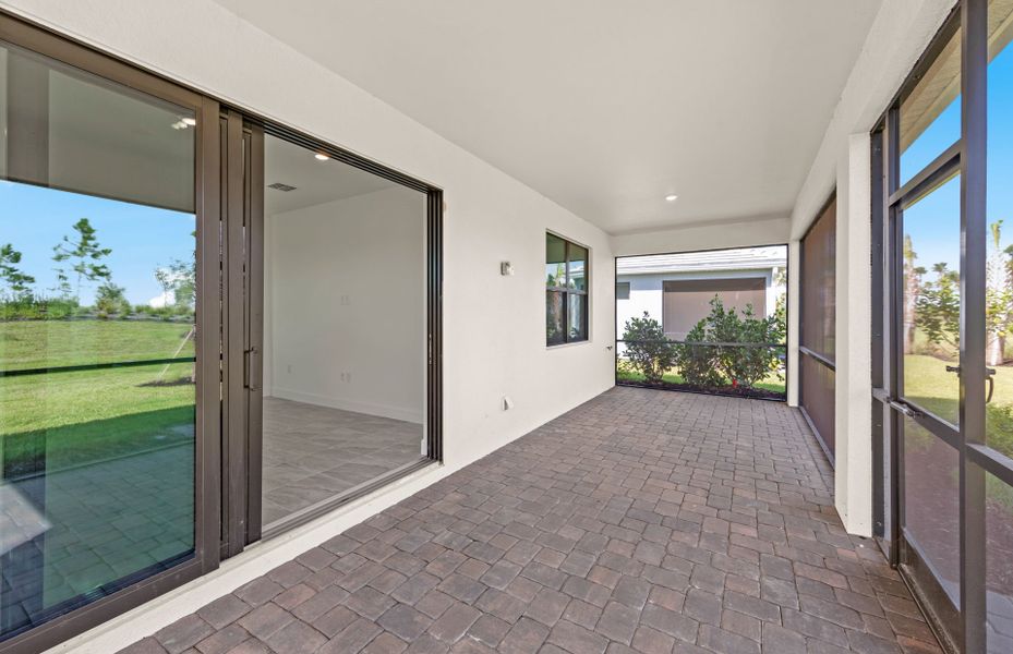 Exterior details and patio area of a home in Del Webb Catalina, Lakewood Ranch (Image 3).
