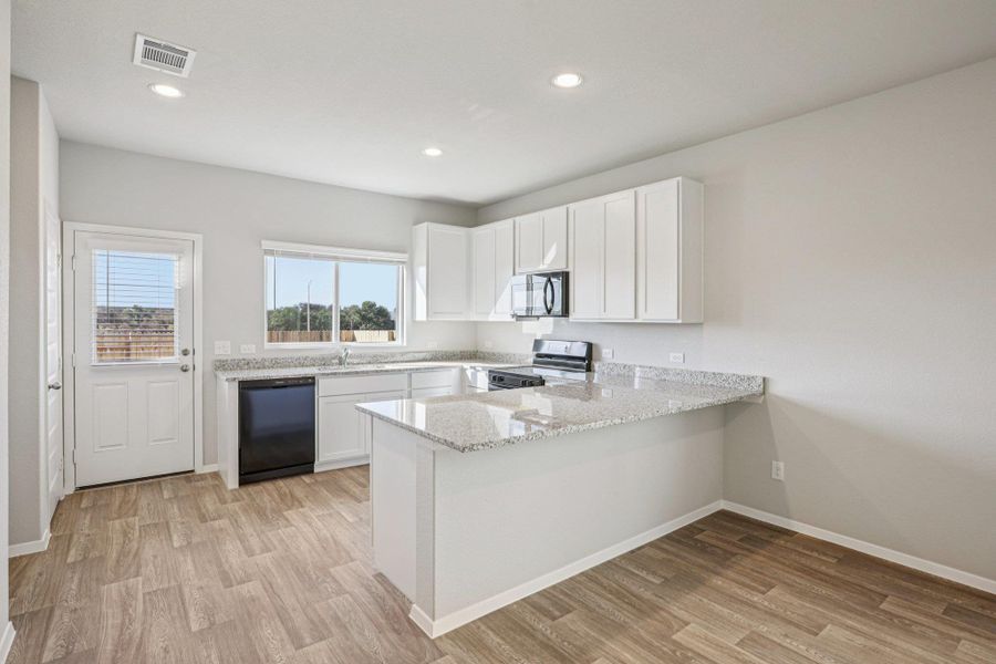 Furnished interior view inside a new home in Cascade, Liberty Hill (Image 8).