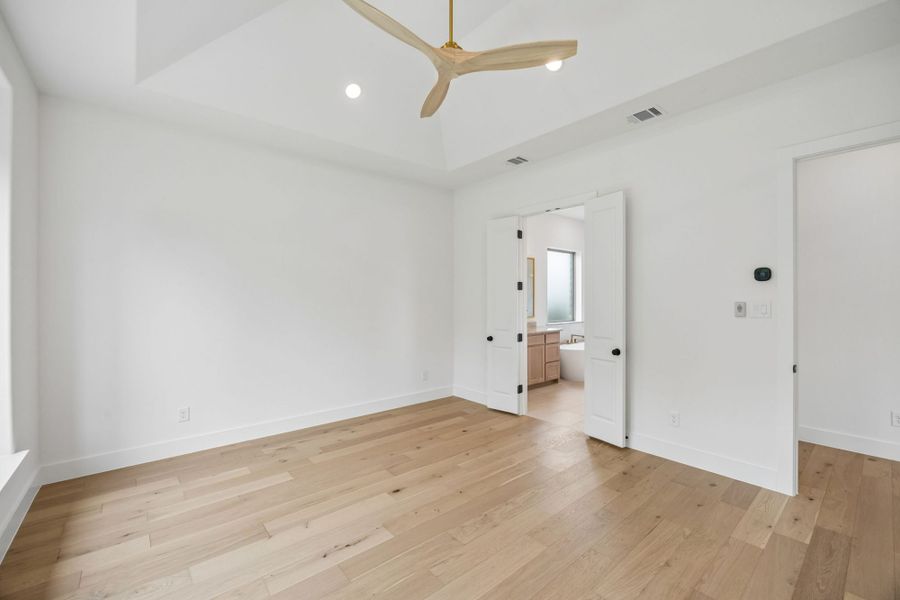 Spacious, unfurnished interior of a new home in The Parks at Wilson Creek, Celina (Image 50). Spacious, unfurnished interior of a new home in The Parks at Wilson Creek, Celina (Image 50).