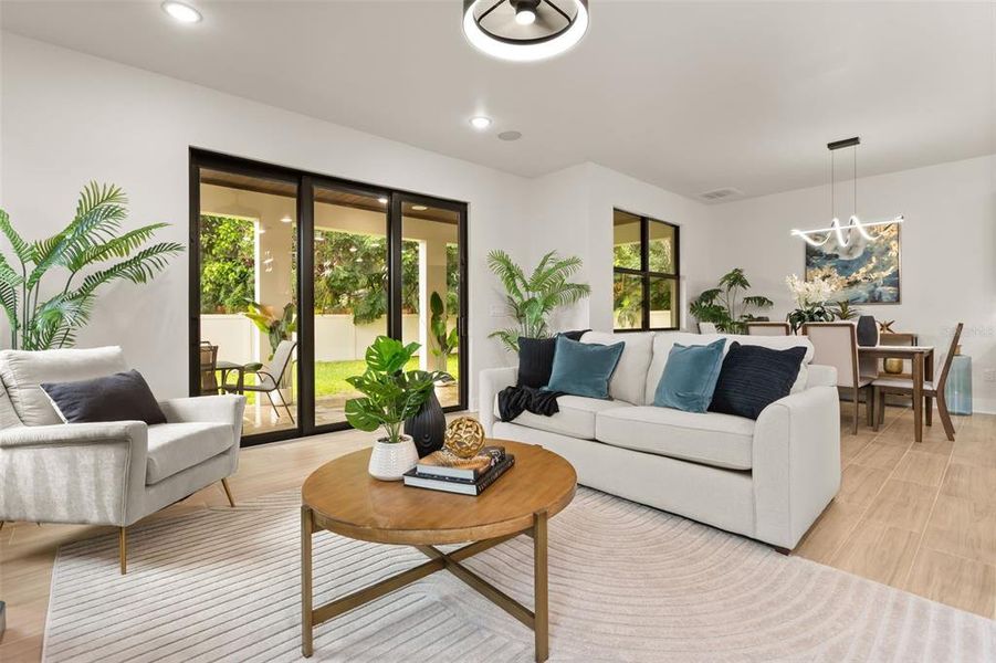 Furnished interior view inside a new home in , Orlando (Image 39).