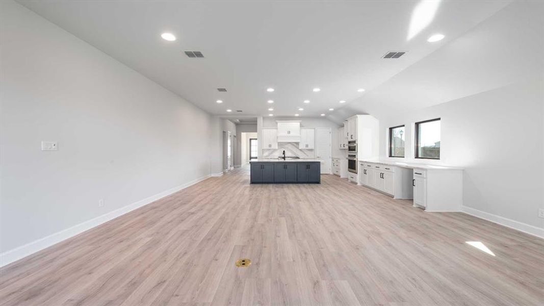 Spacious, unfurnished interior of a new home in M3 Ranch 50', Mansfield (Image 10). Spacious, unfurnished interior of a new home in M3 Ranch 50', Mansfield (Image 10).