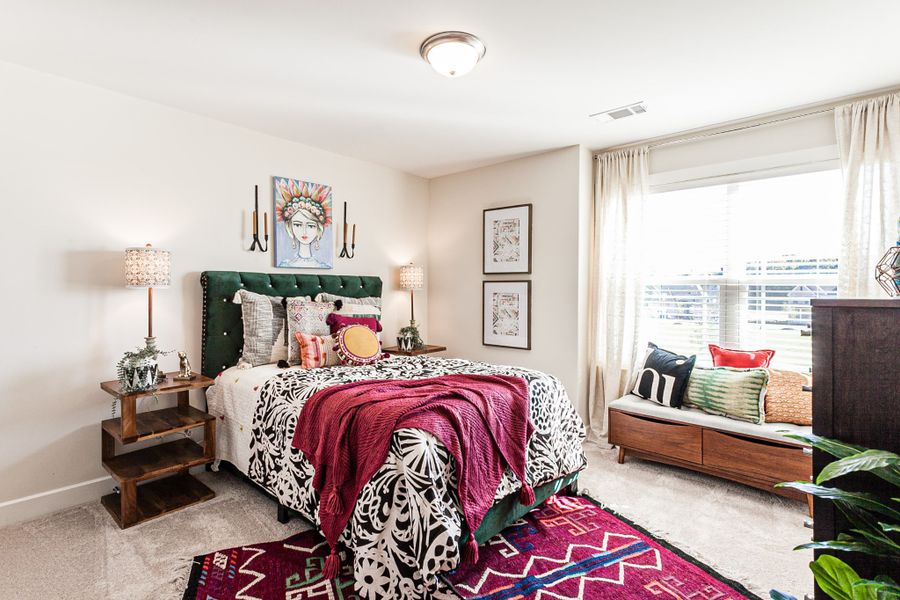 Representative furnished interior of a home built from the Townsend by Grant & Co in Lockwood, Collierville (Image 30).
