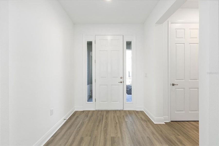 Spacious, unfurnished interior of a new home in , Ocala (Image 17).