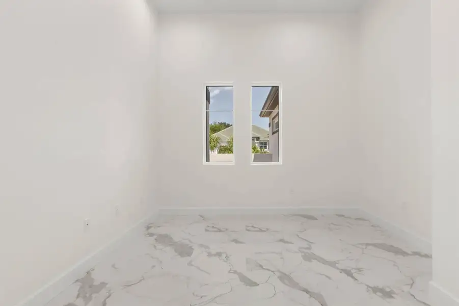28-web-or-mls-116 Longview Way N-26