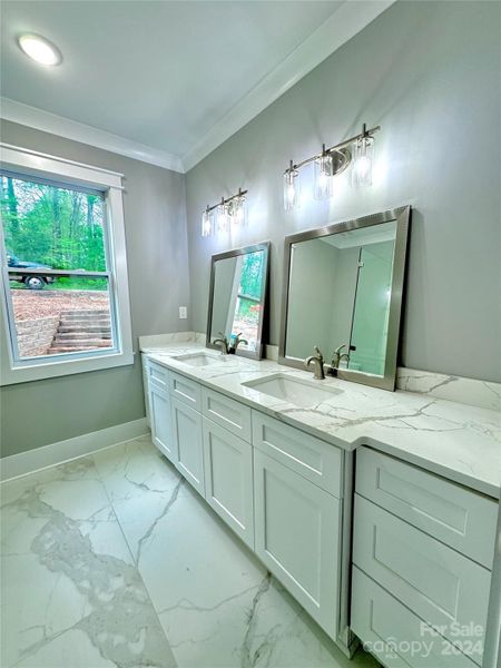 Main Bedroom Bathroom