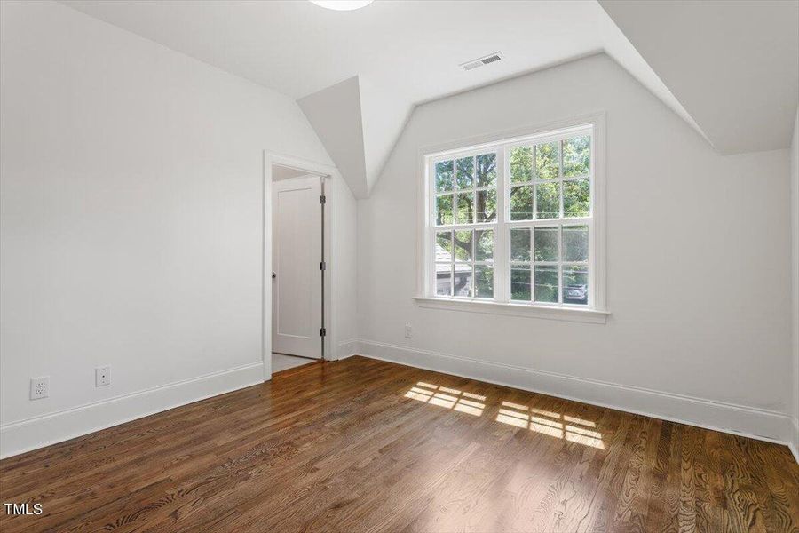 41-3302.5 Hall Place [2153293]_41