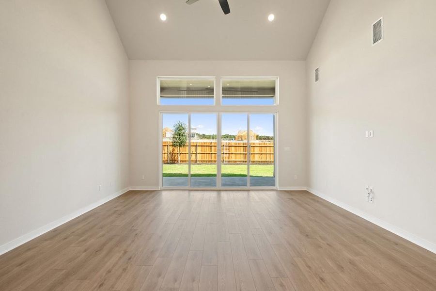 Spacious, unfurnished interior of a new home in Arbor Collection at Heritage, Dripping Springs (Image 31).