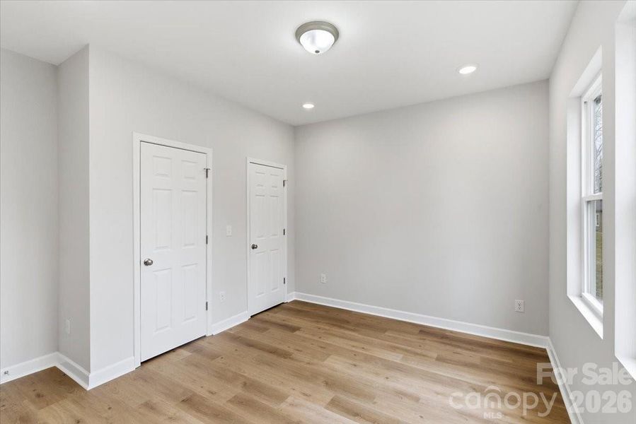 Spacious, unfurnished interior of a new home in , Shelby (Image 37).