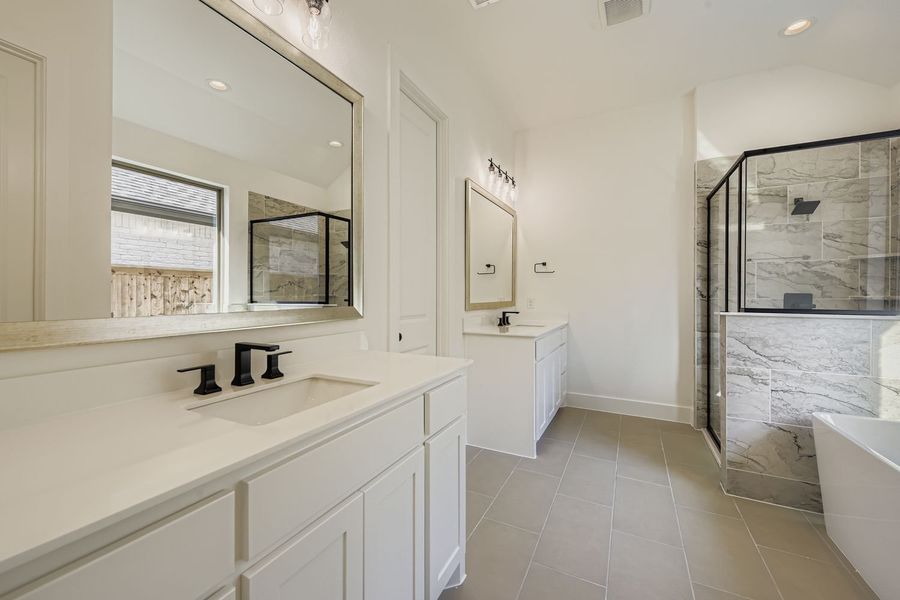 4450 Timberdrift - Primary Bathroom