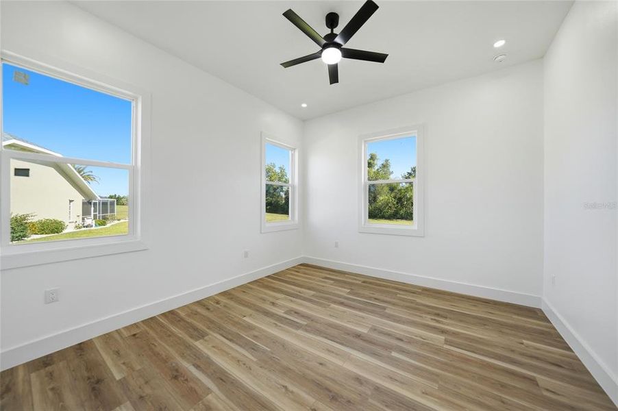 Spacious, unfurnished interior of a new home in , Punta Gorda (Image 38).