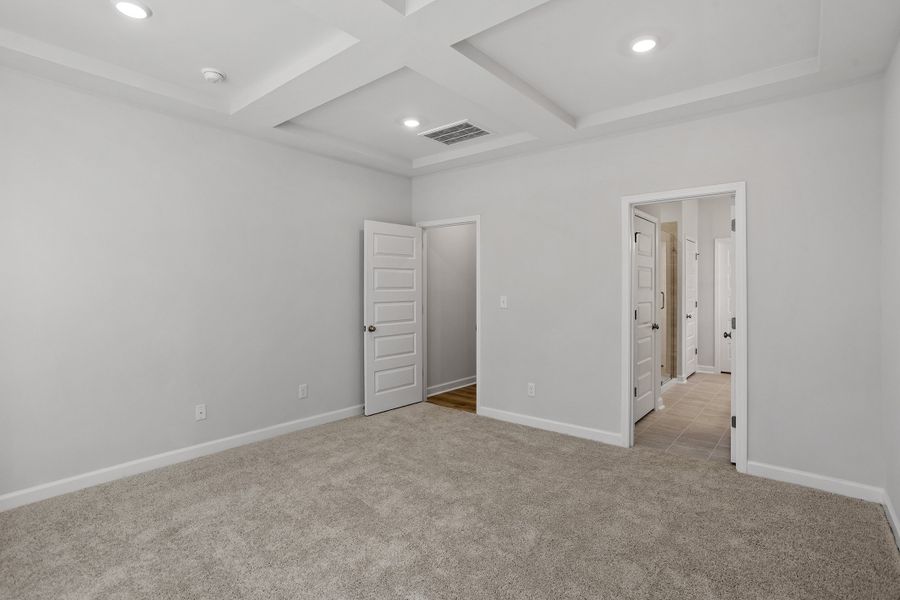 Spacious, unfurnished interior of a new home in Sweetbrier, Durham (Image 25).