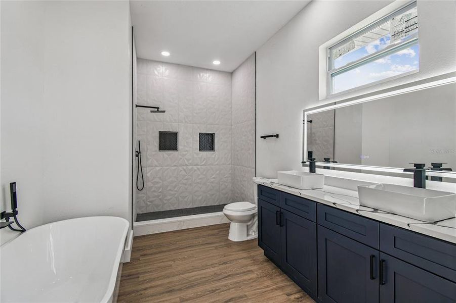 Furnished interior view inside a new home in , Spring Hill (Image 13).