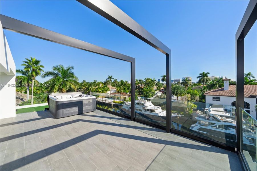 Exterior details and patio area of a home in , Fort Lauderdale (Image 21).