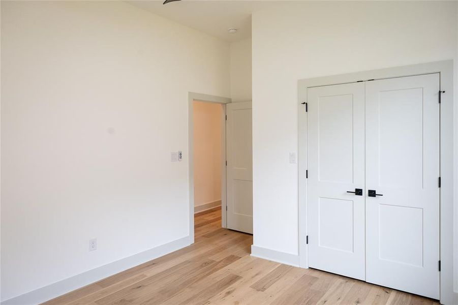 Spacious, unfurnished interior of a new home in , Hewitt (Image 18).